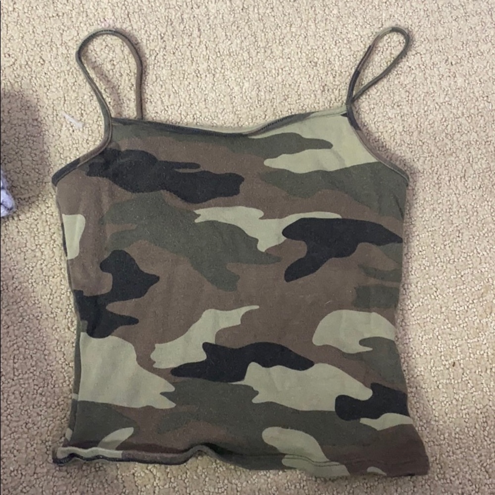 Garage camo tank